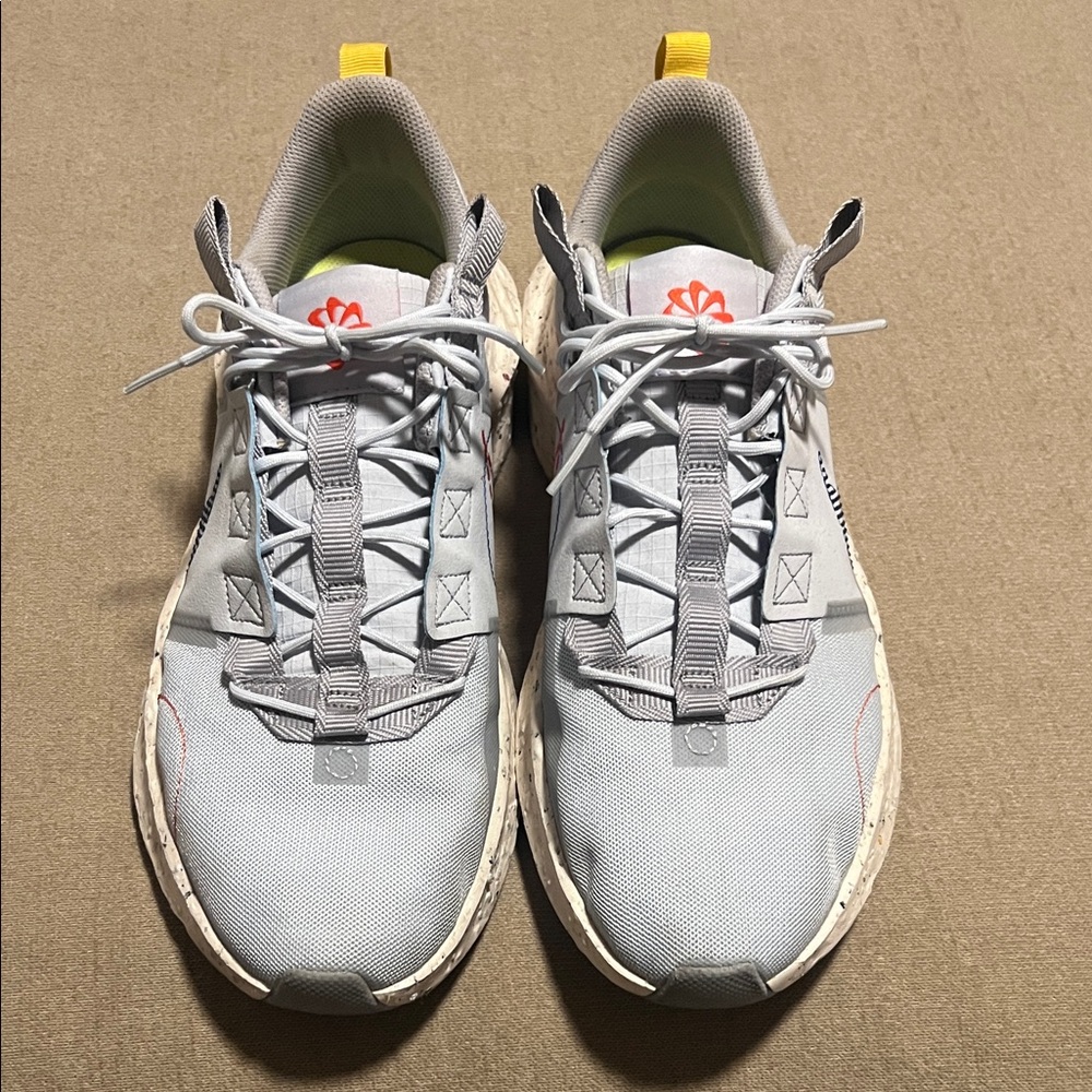 Nike Light Gray Sneakers with Yellow Accents